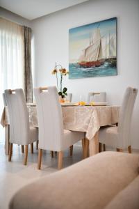 Posezení v ubytování "Babe" Beachfront Residence