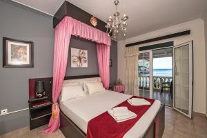 Postel nebo postele na pokoji v ubytování Andretina Sea View Apartments