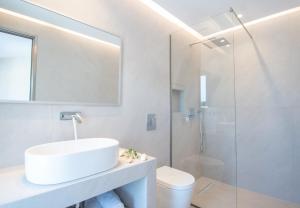 Koupelna v ubytování Grande Mandi & Jani Villa by "elite" + 34 fotografií