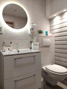 Ein Badezimmer in der Unterkunft Zagreb4you Apartments