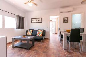 Posedenie v ubytovaní Apartamento CAPRI en Nerja