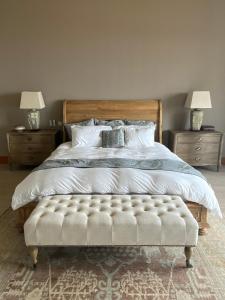 Tempat tidur dalam kamar di Seabrook Lodge Clifden Connemara
