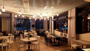 Restauracja lub miejsce do jedzenia w obiekcie Hotel Wojciech