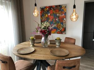 Posezení v ubytování Luxueus nieuw zonnig hoekappartement SEAVIEW Heldenplein - ruime garagebox - 2 fietsen