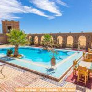 Piscina di Riad Cafe Du Sud o nelle vicinanze