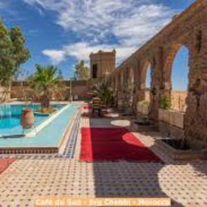 Piscina di Riad Cafe Du Sud o nelle vicinanze