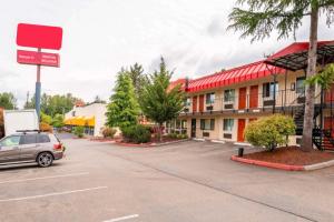 Gallery image of Inn at Lake Washington in Renton