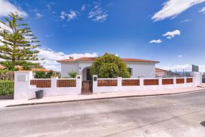 Fotografie z fotogalerie ubytování Holidays2Malaga Andalusian house style with pool in Alhaurin de la Torre v destinaci Alhaurín de la Torre