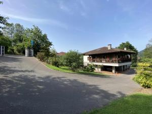 The building in which az apartmanházakat is located