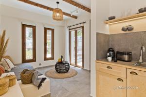 Gallery image of Ypsilos Beach Suites in Kyra Panagia