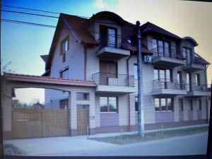 Budova, v ktorej sa apartmán nachádza