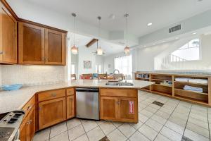 Cucina o angolo cottura di Pipeline Manor