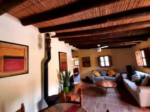 Posezení v ubytování Cortijo Los Montes with private pool