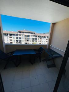 Balkón alebo terasa v ubytovaní Appartement ds résidence privée avec piscine à 5 min à pied plage!!