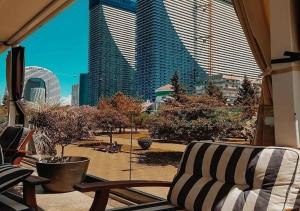Χώρος καθιστικού στο Aparthotel Orbi City sea view
