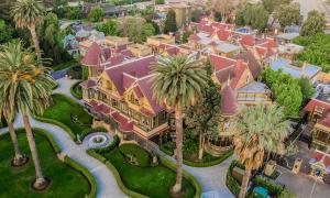 A bird's-eye view of The Bristol Hotel Campbell San Jose