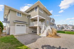 Imagen de la galería de Brand New Fully Renovated Waterfront Property with Outdoor Bar & Firepit, en Point Pleasant Beach