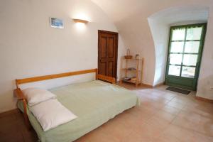 Gallery image of Typical house in the mountains, 10mn from the sea in Urtaca