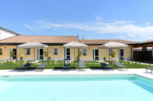 Bazén v ubytování Agriturismo Pepe Rosa nebo v jeho okolí
