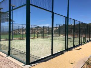 Tennis- og/eða veggtennisaðstaða á São Torpes by Campigir eða í nágrenninu