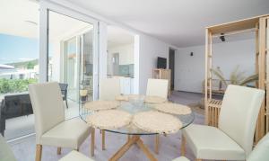 Posezení v ubytování Vila Regina Apartment Regina with Swimming Pool