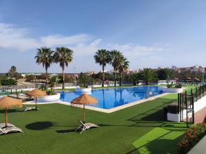 Bazén v ubytování Apartment in Ayamonte with River Views nebo v jeho okolí