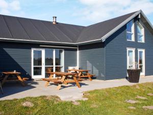 Gallery image of 18 person holiday home in Harbo re in Harboør