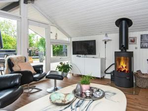 TV a/nebo společenská místnost v ubytování Holiday home Brovst X