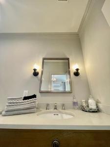 Gallery image of 5 stars in Eastover in Charlotte
