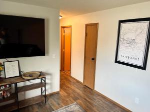 The Perfect 3 Bedroom Apartment - Central location TV 또는 엔터테인먼트 센터