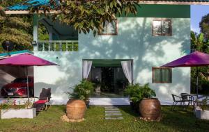 Zahrada ubytování JENI Homestay โฮมสเตย์หลังใหญ่ปิ้งย่างได้