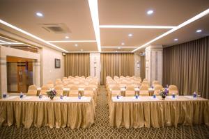 The business area and/or conference room at Minh Toan Athena Hotel