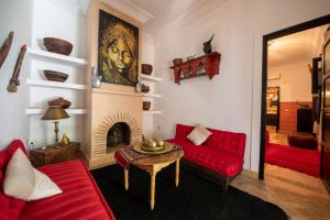 Posezení v ubytování Riad Espoir, Riad de charme en exclusivité dans la médina de Marrakech