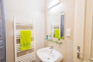 Kúpeľňa v ubytovaní Phoenix Apartman Siófok
