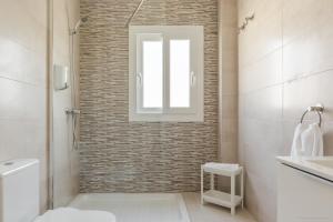 Kúpeľňa v ubytovaní Gran Villa Roquetas Beach & Golf Playa Serena