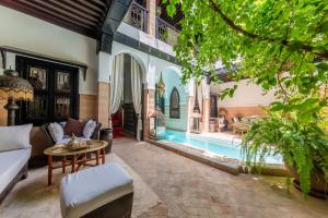 Bazén v ubytování Riad Espoir, Riad de charme en exclusivité dans la médina de Marrakech nebo v jeho okolí