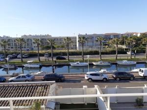 Fotografia z galérie ubytovania Loue Palavas Maison 160m2 avec piscine chauffée et jacuzzi à 2 pas de la plage et du centre ville v destinácii Palavas-les-Flots