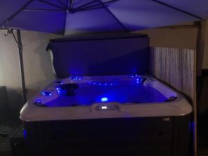 Fotografia z galérie ubytovania Loue Palavas Maison 160m2 avec piscine chauffée et jacuzzi à 2 pas de la plage et du centre ville v destinácii Palavas-les-Flots