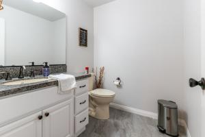Imagen de la galería de Boho Townhome in Carson City 10 Mins From Downtown, 30 Mins To Lake Tahoe, en Carson City