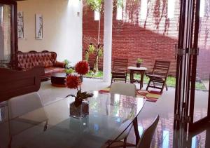 Gallery image of JOBO Guest House 4BR in Karangploso +15 photos
