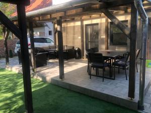 Budova, v ktorej sa apartmán nachádza