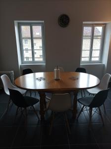 Ảnh trong thư viện ảnh của O'Couvent - Appartement 524 - 5 chambres - 125 m2 - Deuxième étage ở Salins-les-Bains +17 ảnh