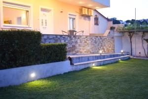 Vonkajšia záhrada v ubytovaní Villa Seaview - Sunny home