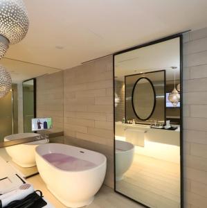 Ванна кімната в Hotel Lesign