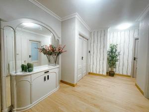 Un baño de PENSIÓN CALDEA