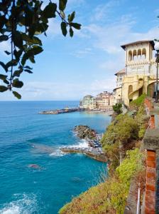 Foto da galeria de JOY BAMBOO, Downtown, three min from the Sea em Bogliasco