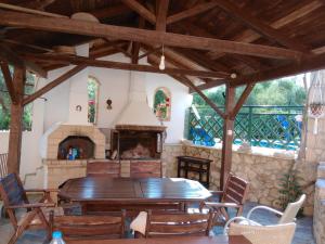 Patio nebo venkovní prostory v ubytování Pool Villa Grigoris