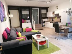 Posezení v ubytování Ferienwohnung Einbeck FeWo B Nolte