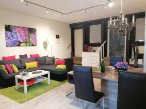Posezení v ubytování Ferienwohnung Einbeck FeWo B Nolte