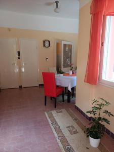 A seating area at Szent István Apartman